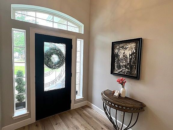 4th image of 157 Park Way