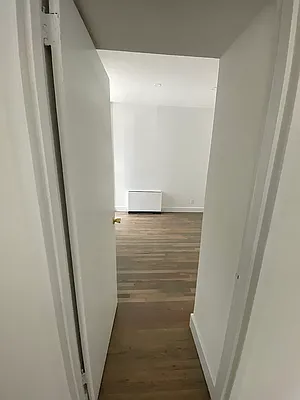 Rented by Mallory Management Corp | media 13