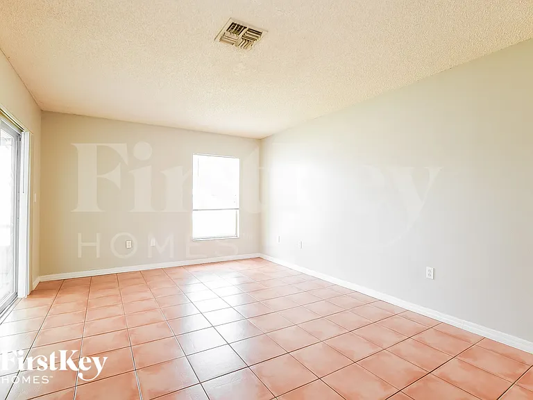 409 Bar Ct — Photo 3