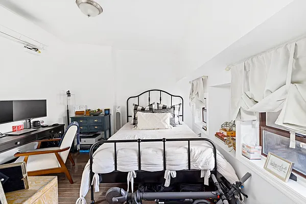 Rented by Corcoran | media 8