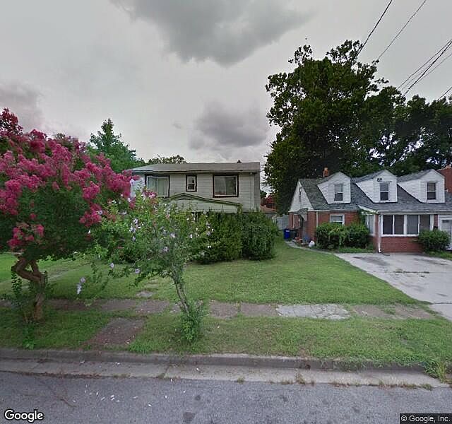1st image of 2611 Beachmont Ave
