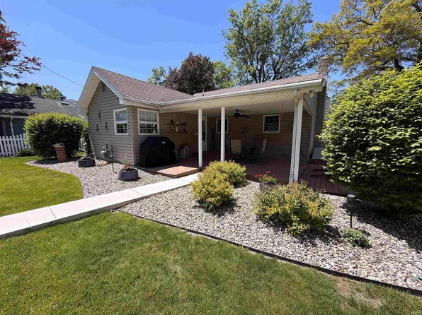 3456 N Shore Acres Ct, Monticello, IN 47960