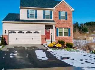 295 Tollgate Rd, Zelienople, PA 16063