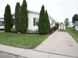 836 S 10th St, Dekalb, IL 60115