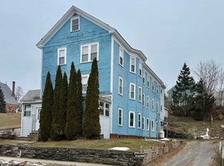 11 Green St, Bellows Falls, VT 05101