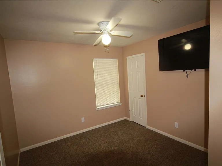 6418 Mountain Pines Ln — Photo 28