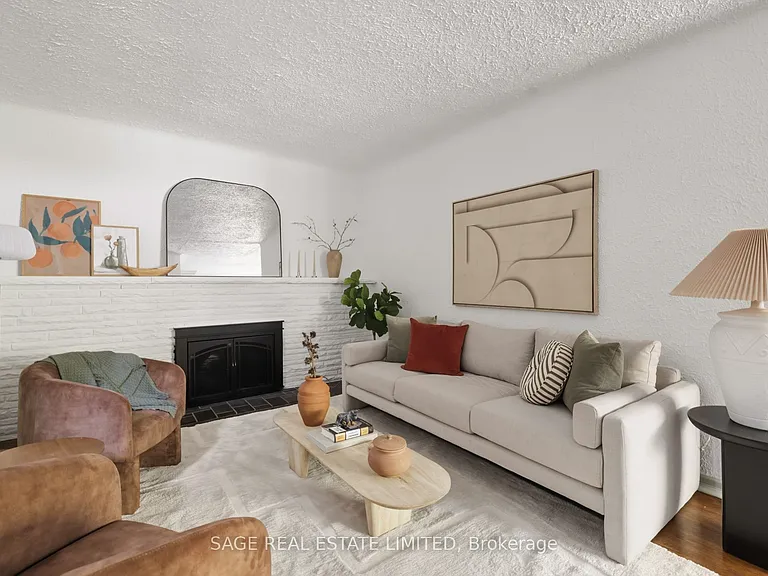 130 Neville Park Blvd — Photo 6