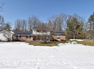 2224 Whitetail Ct, Stroudsburg, PA 18360