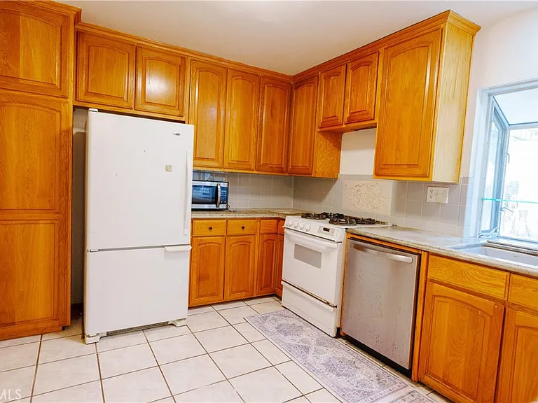 1639 Aspen Village Way — Photo 17
