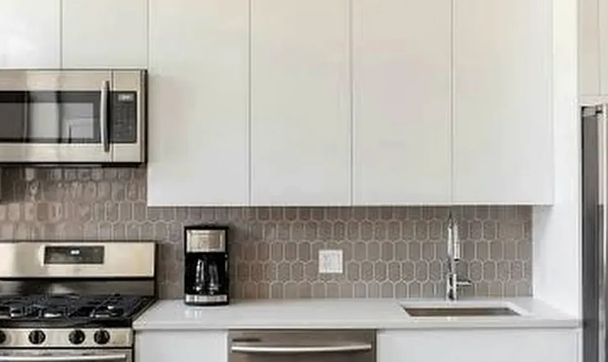 Building Photo - 318 S Halsted St #201