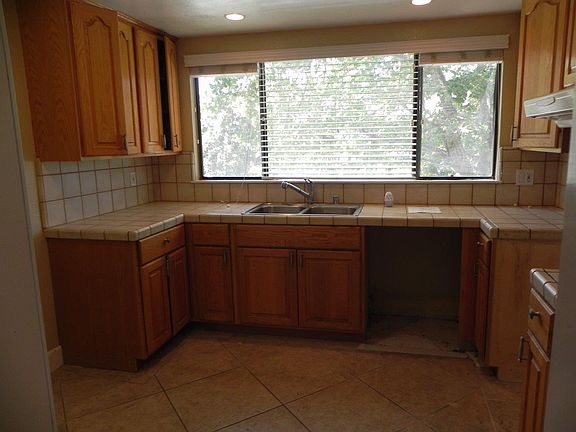 5th image of 16928 Sorrel Way