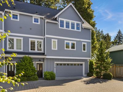 310 Ericksen Ave NE #R-3, Bainbridge Island, WA, 98110