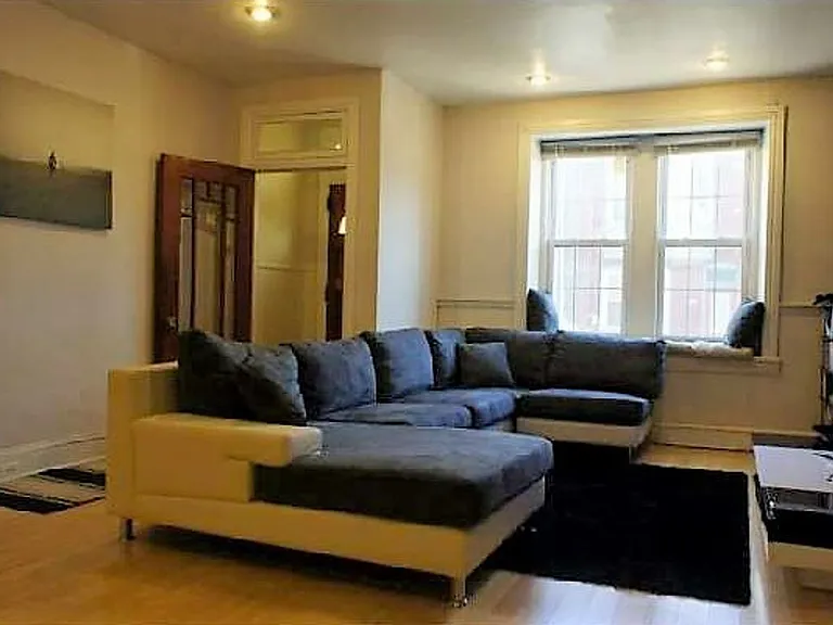 128 Jamestown Ave — Photo 5