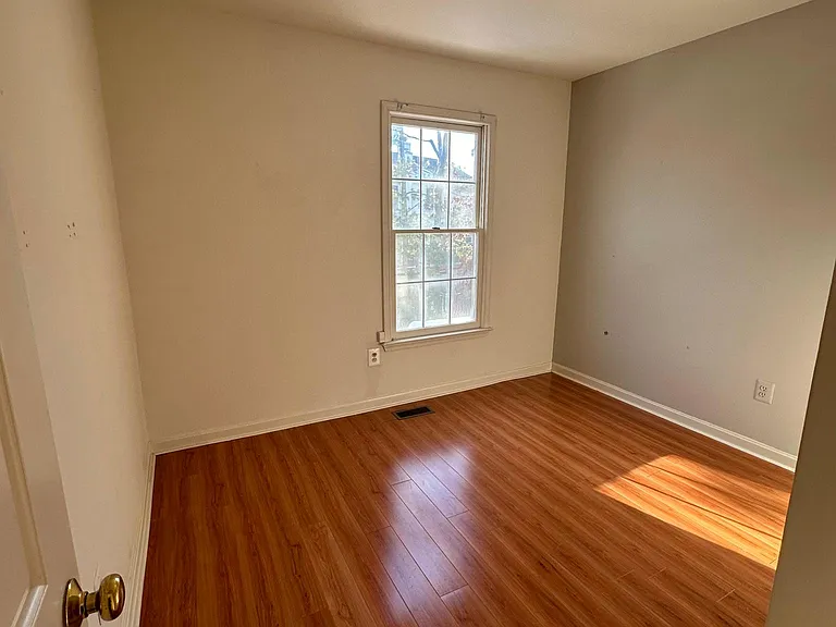 7770 Black Horse Ct — Photo 24