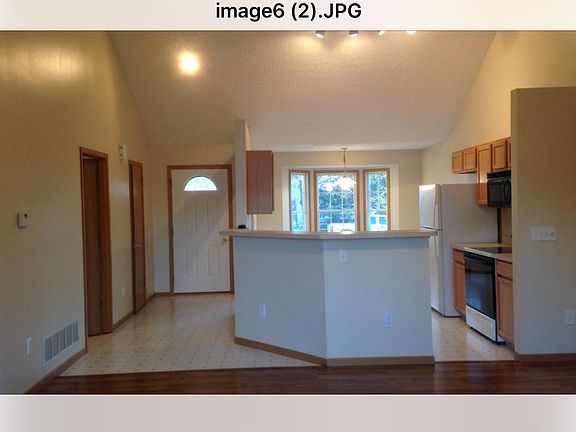 3rd image of 1084 Village Dr
