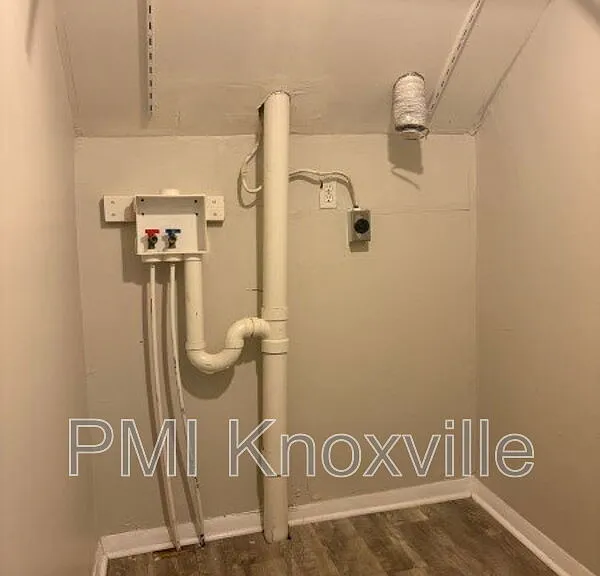 1409 Sevierville Rd — Photo 11