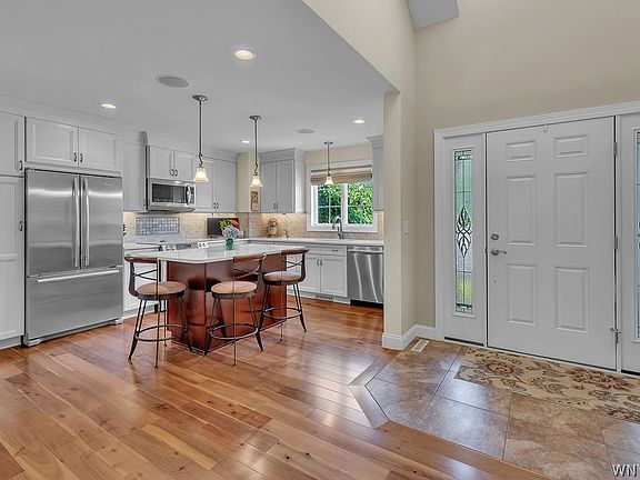 5th image of 13 Logan Ln