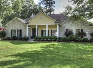 902 Parthenon Pl, New Caney, TX 77357