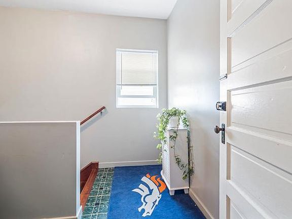 2nd image of 52 Cumberland St #2
