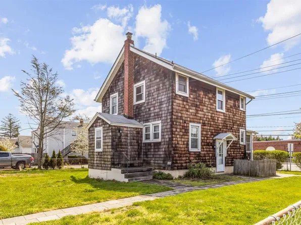 679 Sherman Avenue, East Meadow, NY 11554