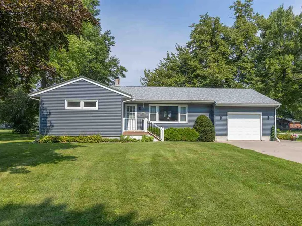 805 31st Ave, Amana, IA 52203