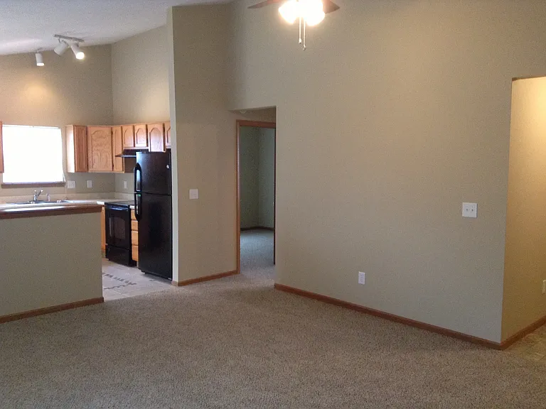 6324 Blakeview Dr — Photo 8