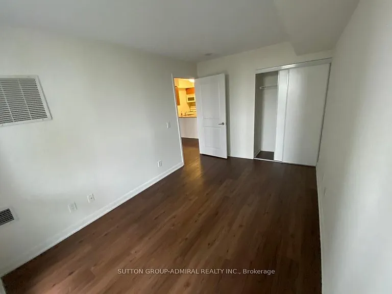 4968 Yonge St #803 — Photo 3