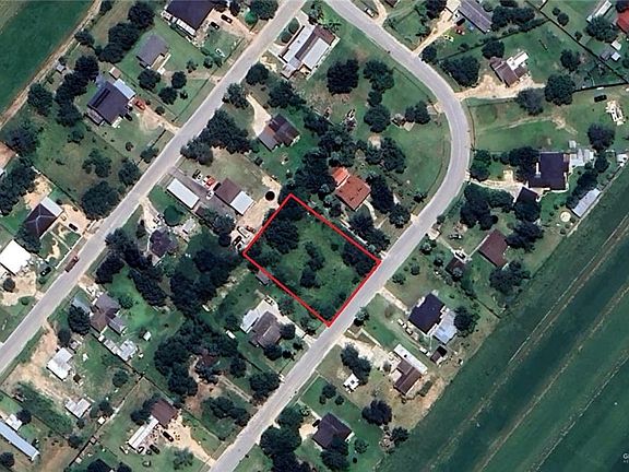 4th image of 715 Navarro Ln