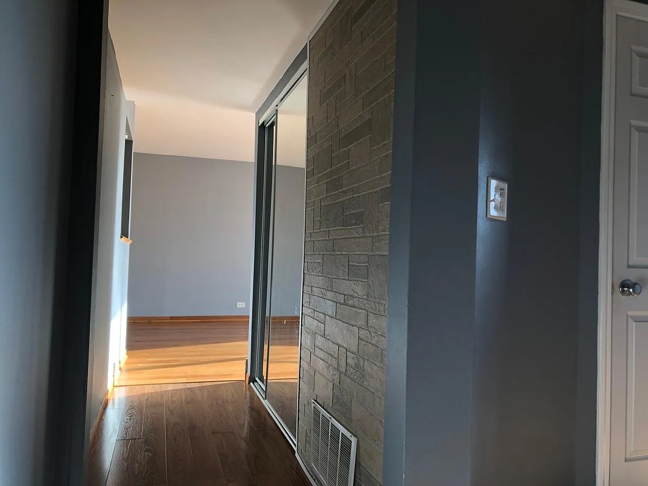 2 bed, 1250 sqft, $2,150 — Photo 3