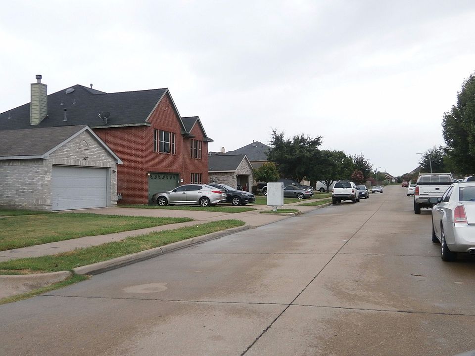 2nd image of 2427 Ranchview Dr