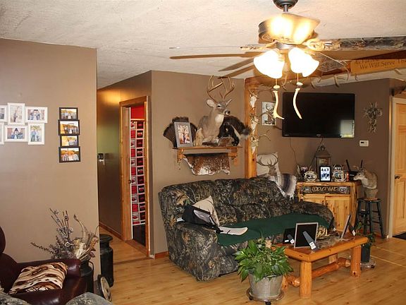 3rd image of 24 Round Rock Ln