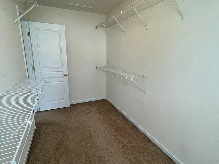 53 Williams Dr — Photo 23