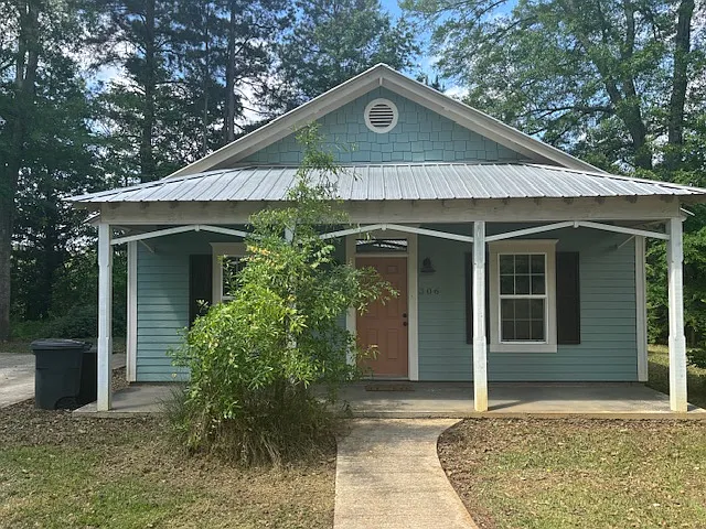 306 S Denton Rd — Photo 1