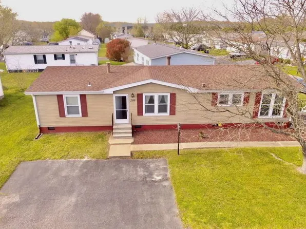 209 Persimmon Cir E, Dover, DE 19901