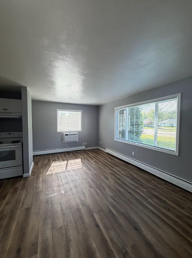 430 W. Calumet Street — Photo 4