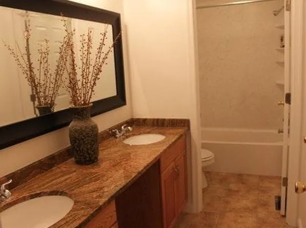 5471 Woodenhawk Cir, Columbia, MD 21044