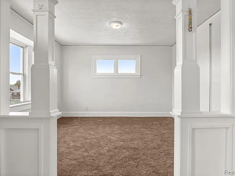 6203 Chase Rd — Photo 5