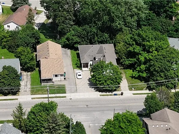 266 Hazel St, Waterloo, ON N2L 3N9