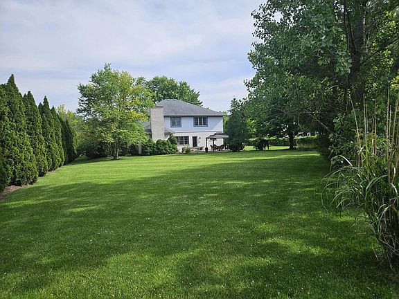 2nd image of 12915 Silver Fox Dr