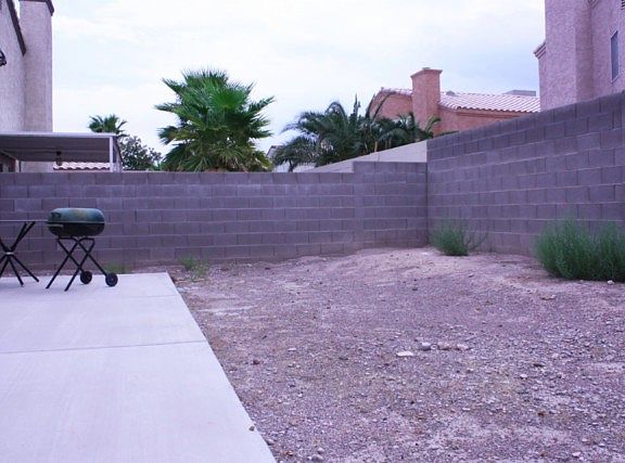 5th image of 3915 Sir Payne Ct