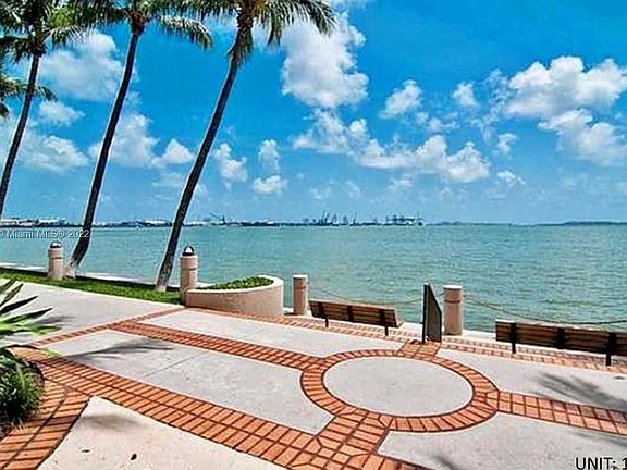 2nd image of 540 Brickell Key Dr APT 1026