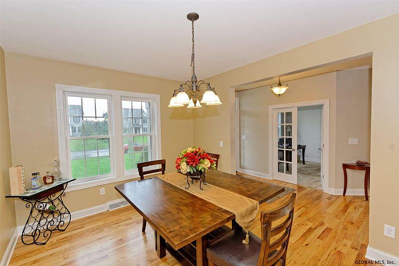 5th image of 12 MISTY MEADOW Way