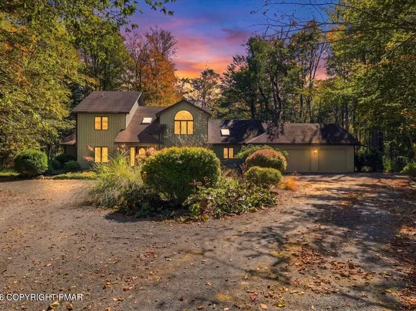 181 Golfers Way, Pocono Pines, PA 18350
