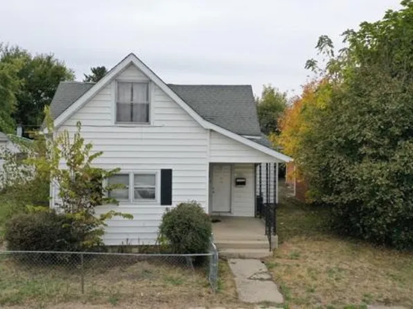 1222 E 7th St, Muncie, IN 47302