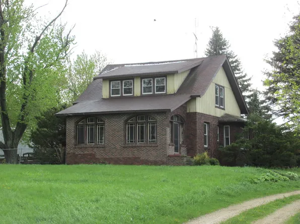 953 Paw Rd, Paw Paw, IL 61353