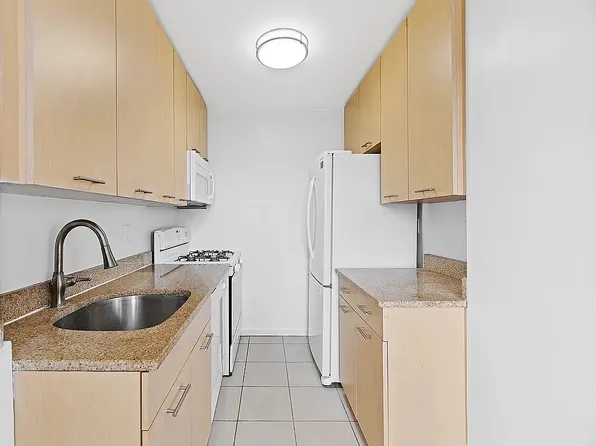 30 West 141st Street image 5 of 11