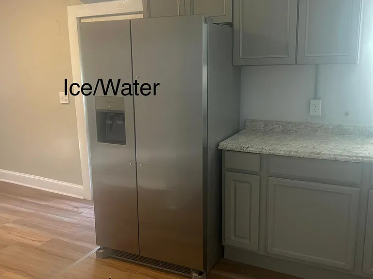 824 Green St — Photo 5