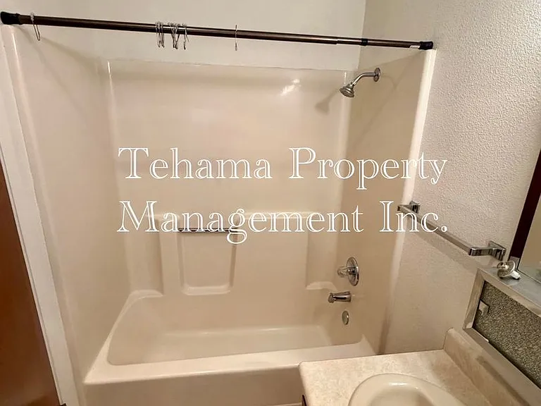 1527 Lincoln St — Photo 10