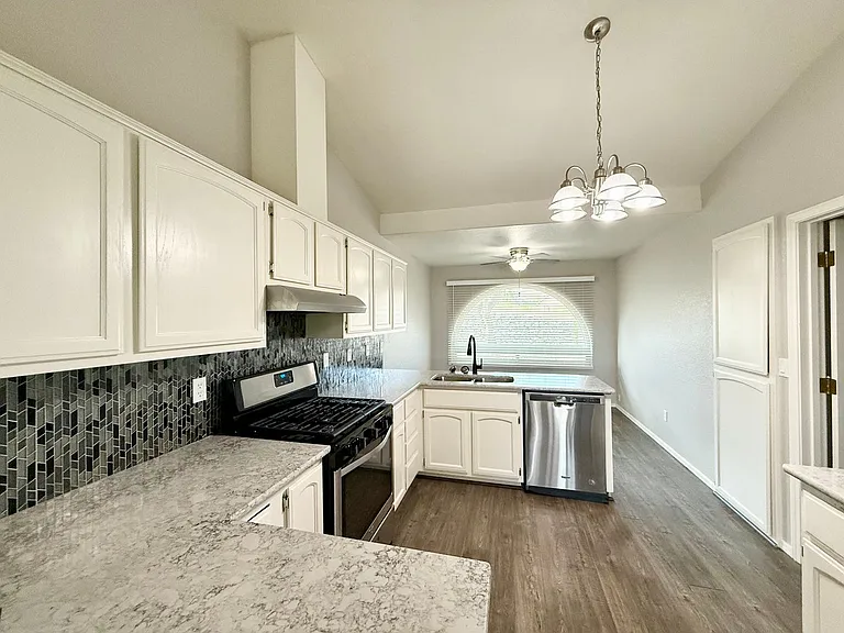9841 E Rimrock Dr — Photo 8