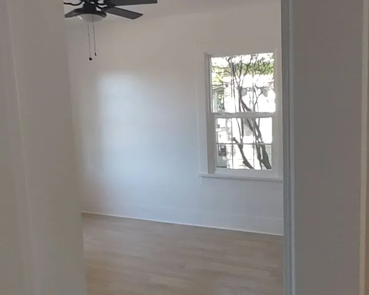 214 E 11th St #1 — Photo 14